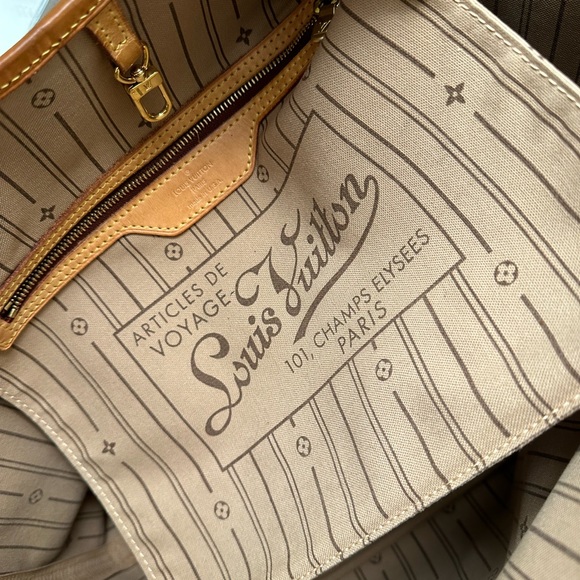 Louis Vuitton Neverfull MM - Picture 5 of 8